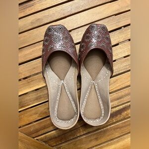 Hand embroidered leather flats Punjabi Jutti- Size 7.5